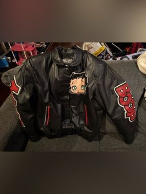 MAZIAR Leather Gallery Betty Boop Leather Jacket Vintage Cartoon Design